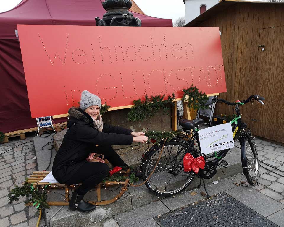 Marina Schütt von MS Well Travel auf dem Glückstädter Weihnachtsmarkt am dritten Advent (c) MS Well Travel